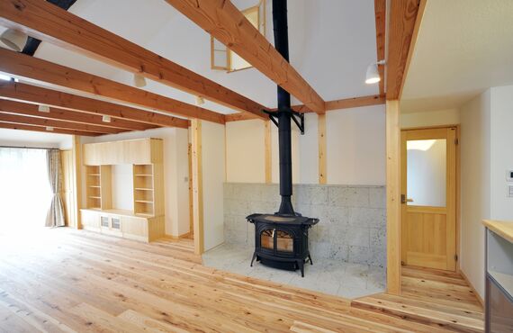 福岡エリアにて外壁塗装だけでなく内装リフォームも請け負っています