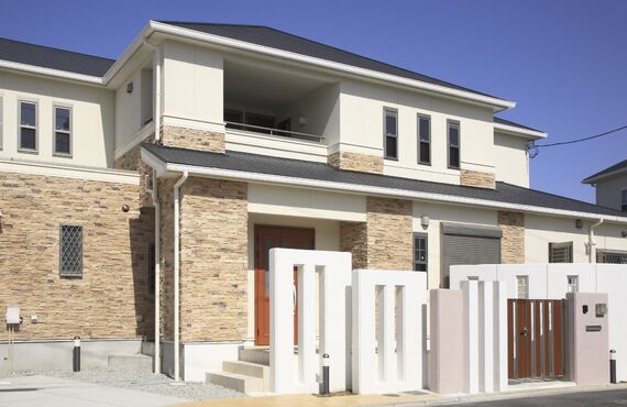 福岡にお住まいで門柱を設置したいなら外構工事の依頼をご検討ください